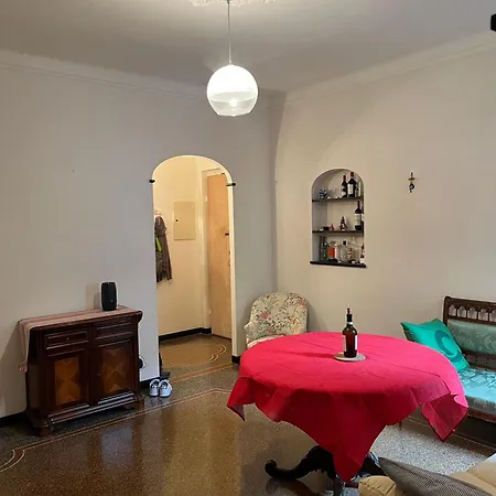 Center Foce-genova Homestay