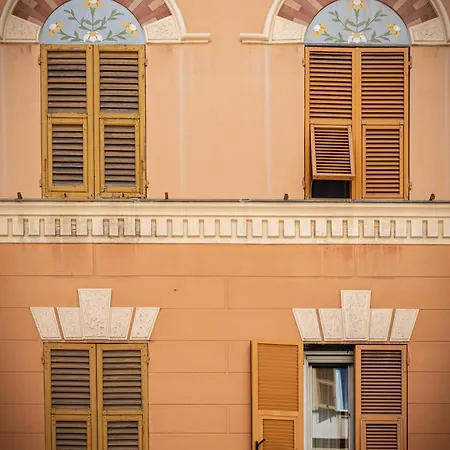 Center Foce-genova Homestay *