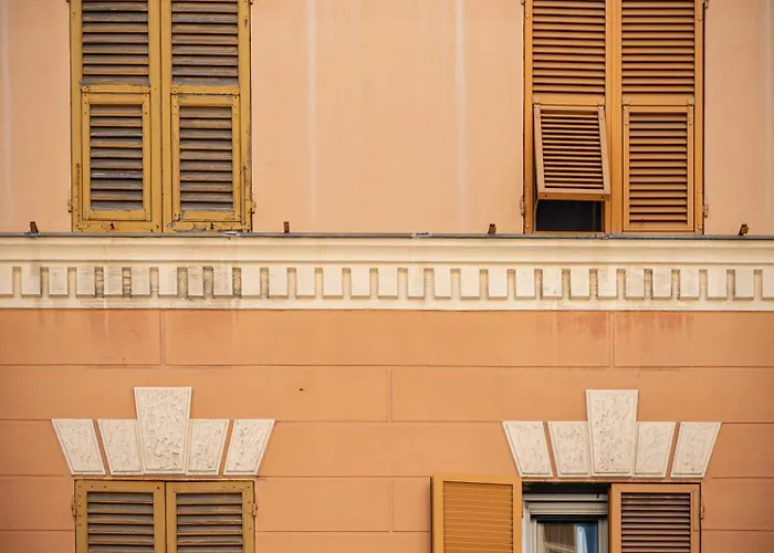Center Foce-genova منزل للإقامة *